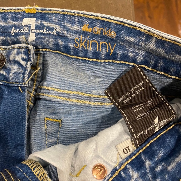 Girls 7 for all man kind jeans - Picture 2 of 4